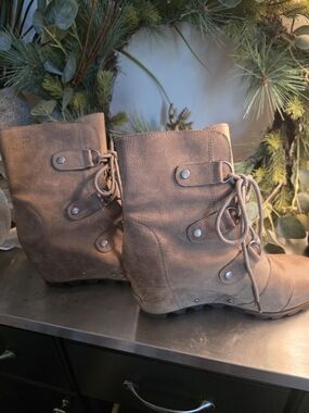 Sorel Leather Joan Of Arctic Wedge Ankle Boots